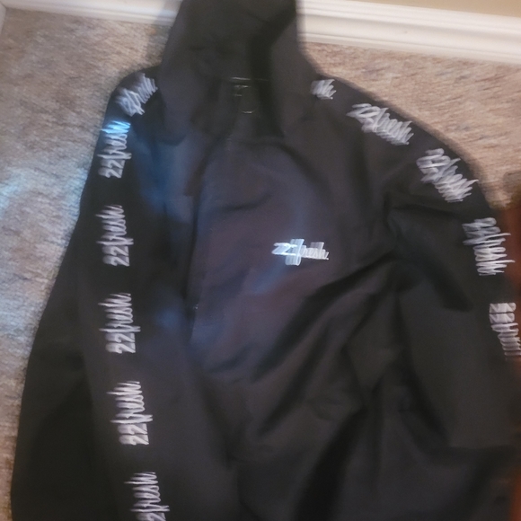 22 fresh wind breaker - Picture 2 of 2